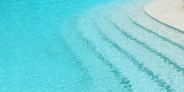 Rehabilitación / Reformas de Casas Monreal del Campo · Instalación de Piscinas